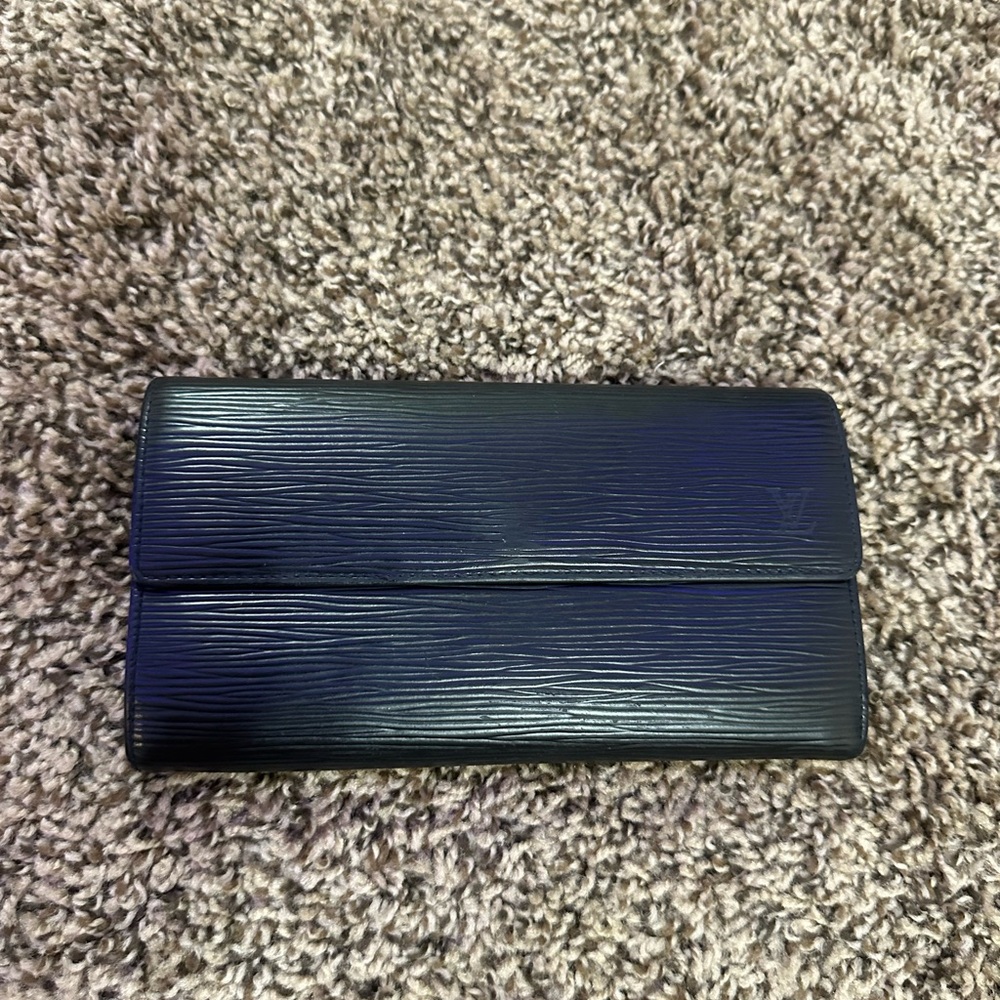 Louis Vuitton Epi leather black Wallet